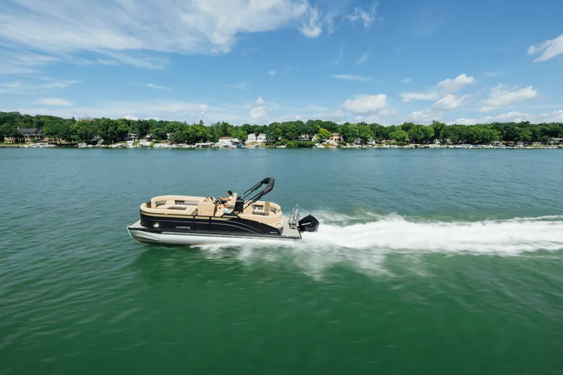 Slide: The Image of Harris 230 Cruiser 2025 - 50