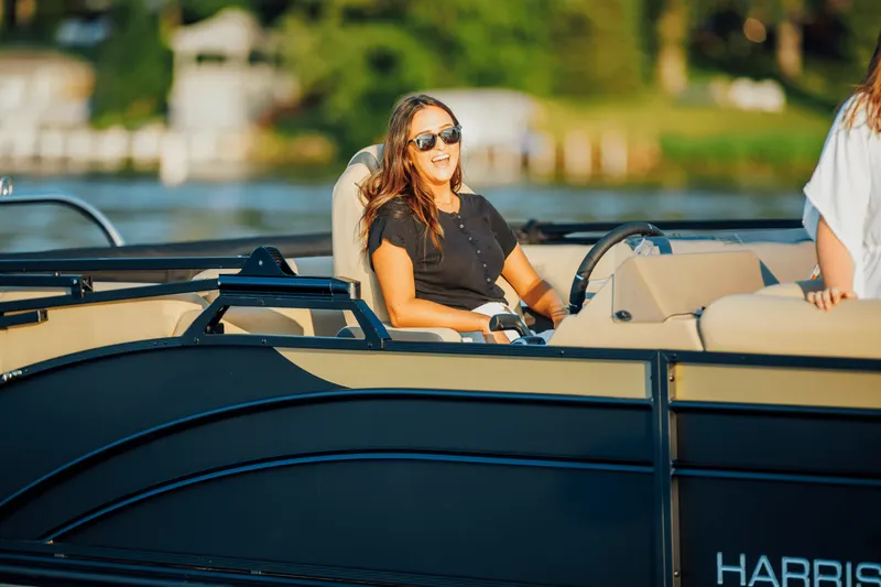 Slide: The Image of Harris 230 Cruiser 2025 - 7