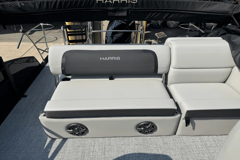 Slide: The Image of Harris 230 Cruiser 2025 - 16