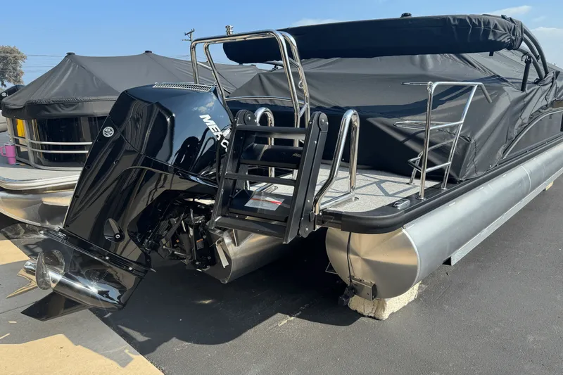 Slide: The Image of Harris 230 Cruiser 2025 - 2