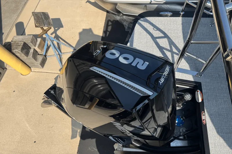 Slide: The Image of Harris 230 Cruiser 2025 - 20