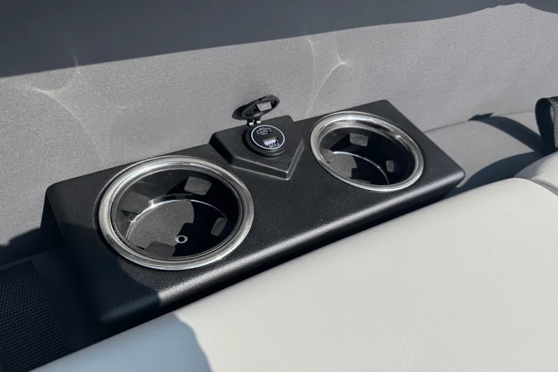 Slide: The Image of Harris 230 Cruiser 2025 - 6