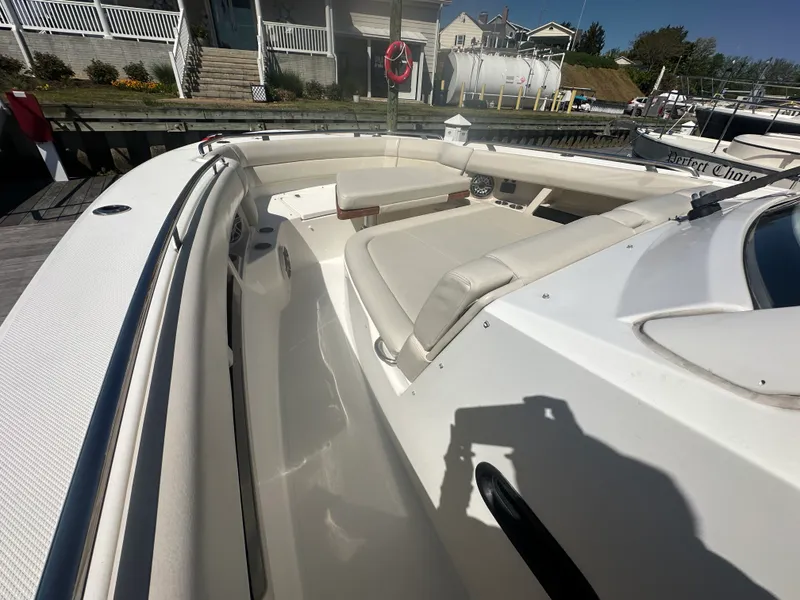 Slide: The Image of Boston Whaler 350 Realm 2019 - 29