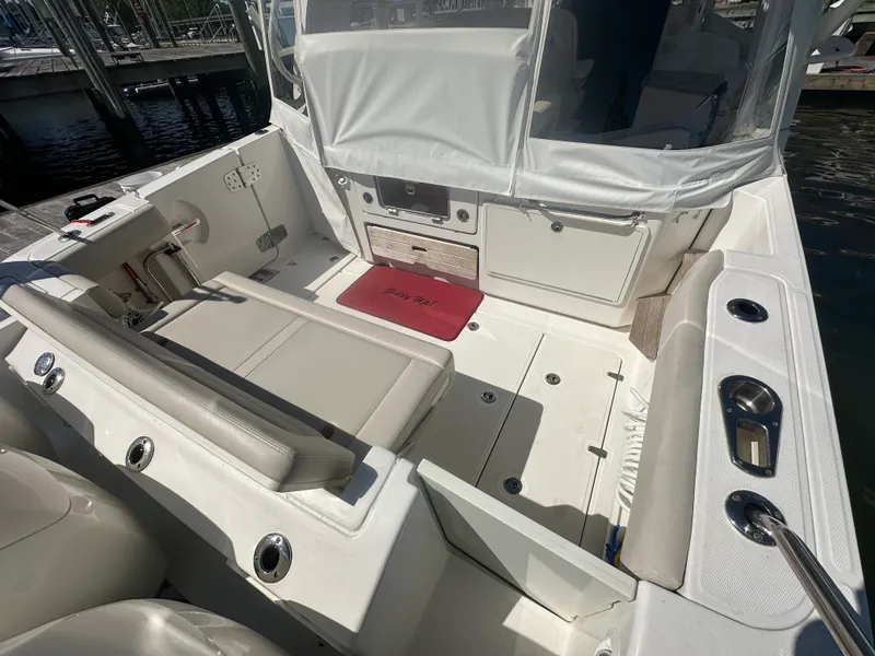 Slide: The Image of Boston Whaler 350 Realm 2019 - 16