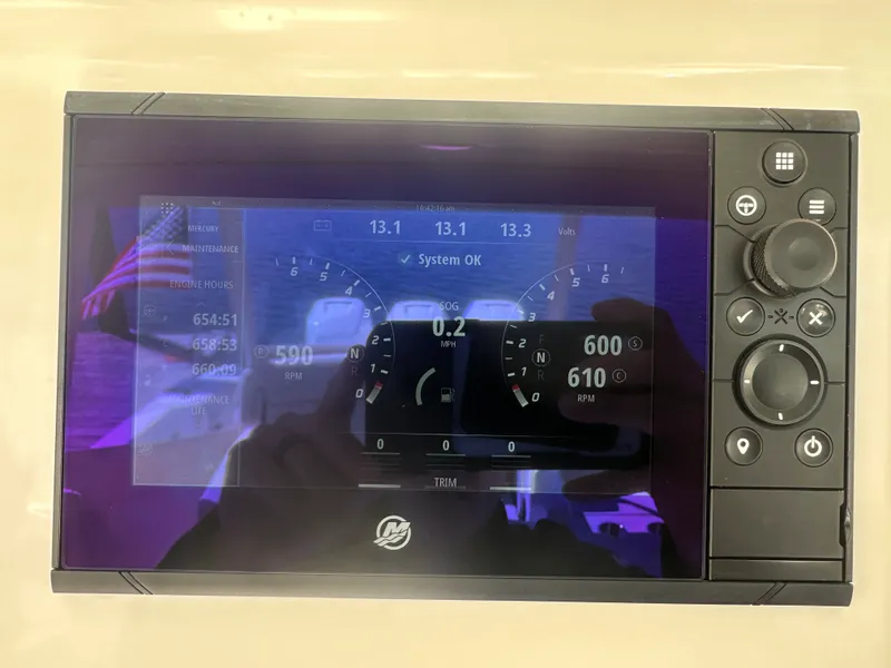 Slide: The Image of Boston Whaler 350 Realm 2019 - 24