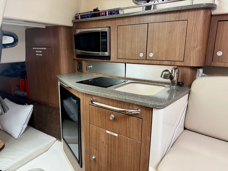Slide: The Image of Boston Whaler 315 CONQUEST 2016 - 18