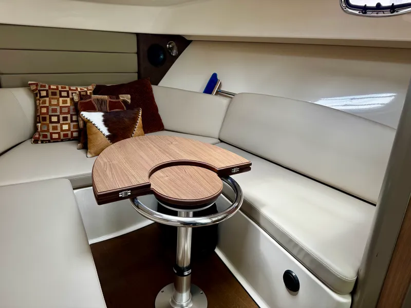 Slide: The Image of Boston Whaler 315 CONQUEST 2016 - 19