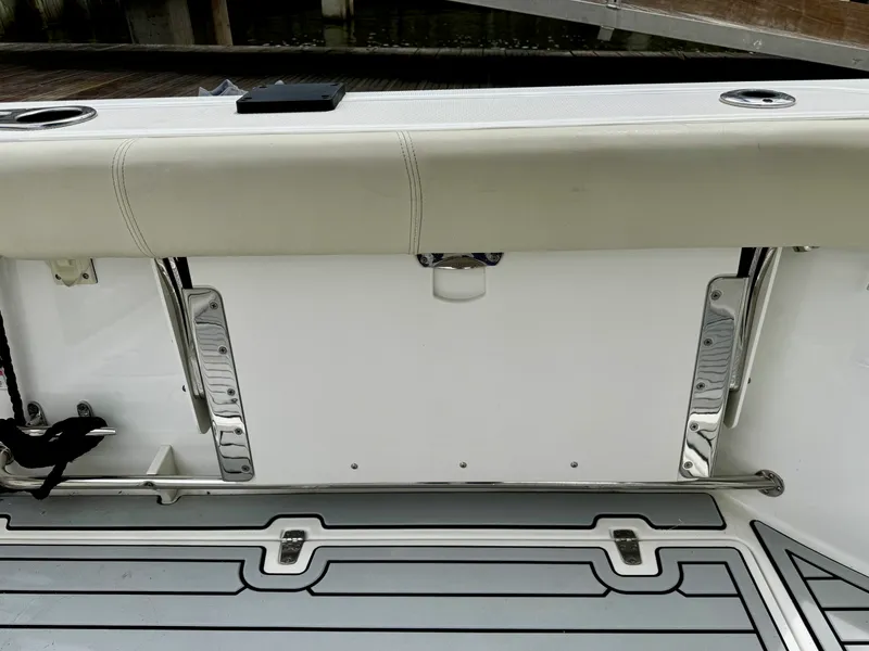 Slide: The Image of Boston Whaler 315 CONQUEST 2016 - 7