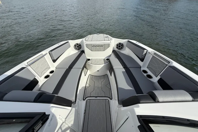 Slide: The Image of Yamaha 222XD 2026 - 25