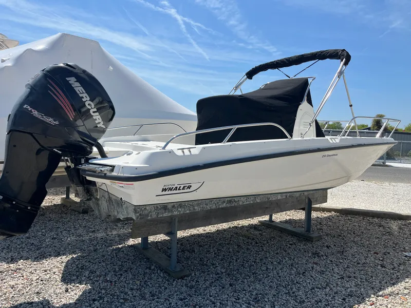 The Image of Boston Whaler 210 DAUNTLESS 2017 - 0