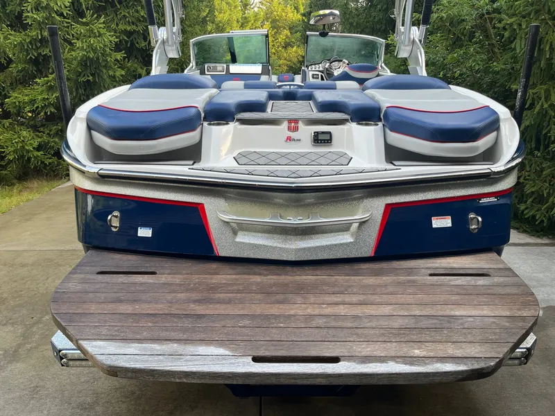 Slide: The Image of Mastercraft X20 2015 - 12