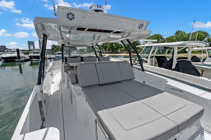 Slide: The Image of Cruisers 38 VTR 2026 - 8