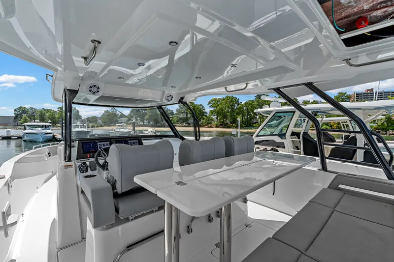 Slide: The Image of Cruisers 38 VTR 2026 - 12