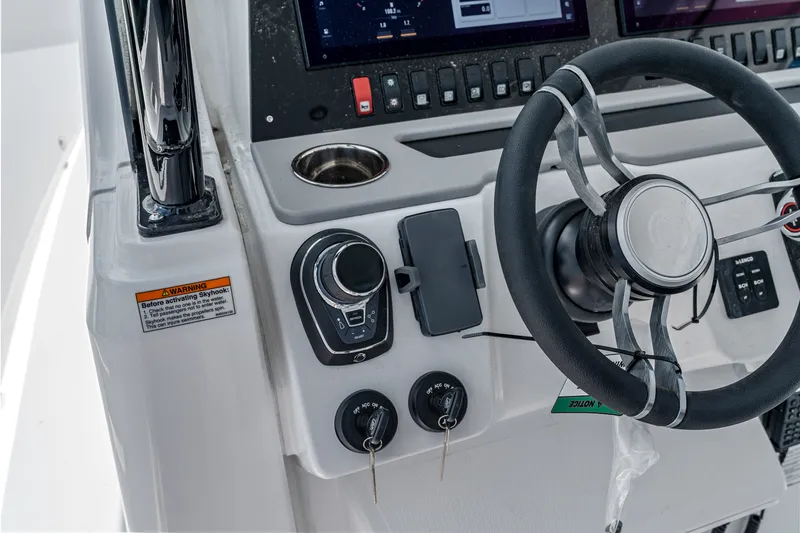 Slide: The Image of Cruisers 38 VTR 2026 - 21