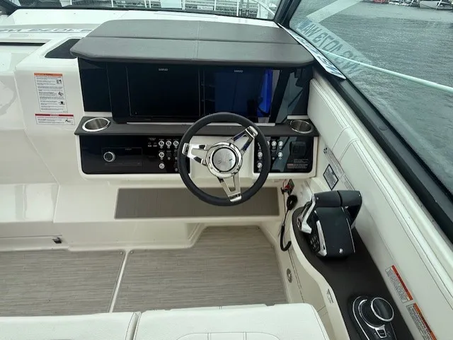 Slide: The Image of Sea Ray Sundancer 320 2026 - 9