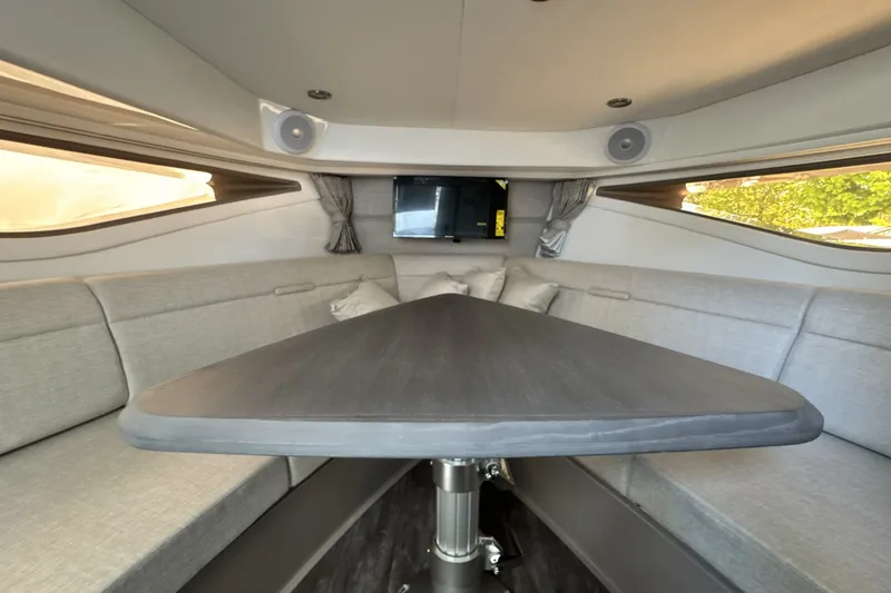 Slide: The Image of Sea Ray Sundancer 320 Outboard 2026 - 32