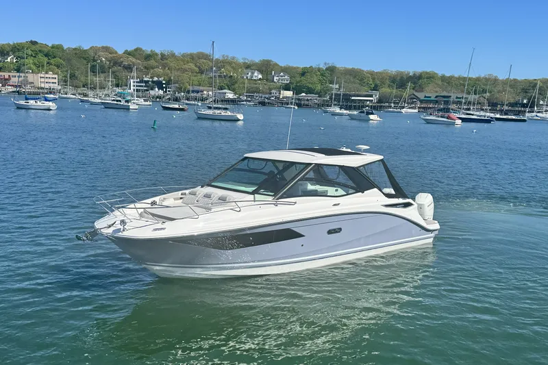 Slide: The Image of Sea Ray Sundancer 320 Outboard 2026 - 49