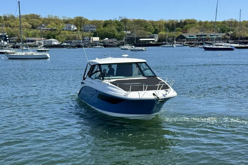 Slide: The Image of Sea Ray Sundancer 320 Outboard 2026 - 1