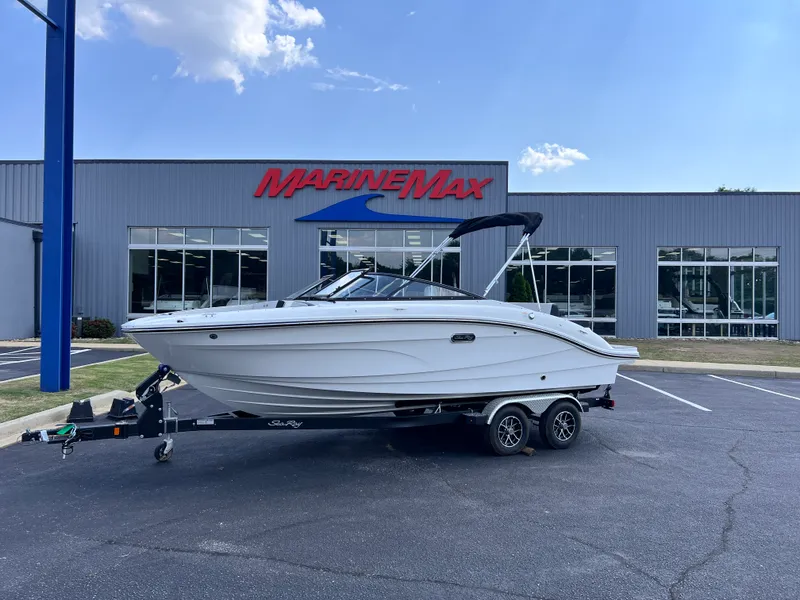 The Image of Sea Ray SPX 210 2026 - 0
