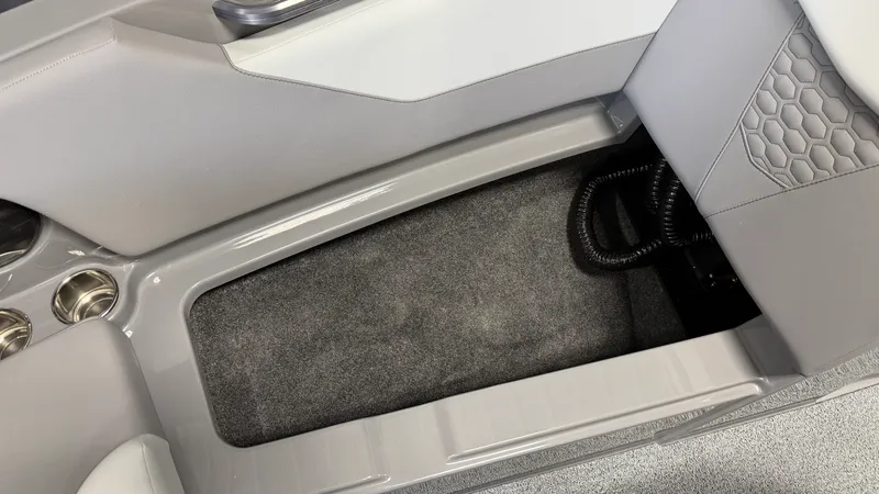 Slide: The Image of Mastercraft NXT24 2026 - 78
