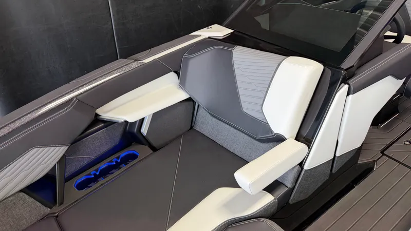 Slide: The Image of Mastercraft X24 2026 - 79