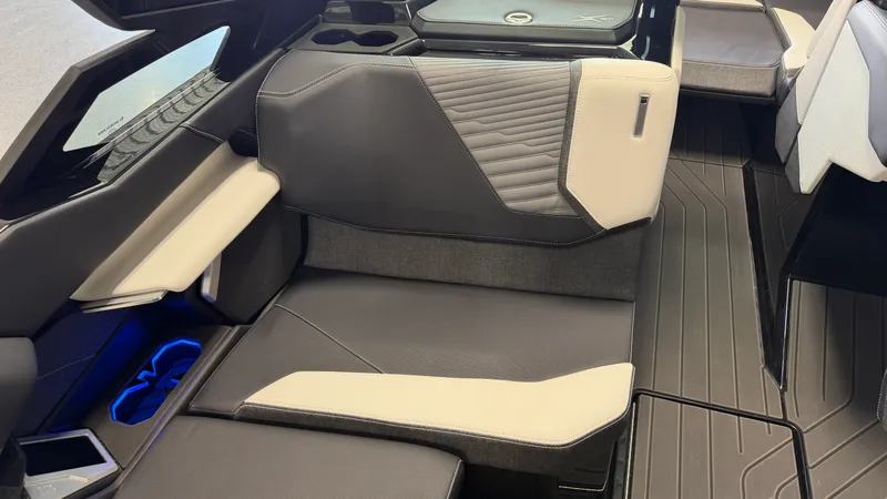 Slide: The Image of Mastercraft X24 2026 - 52