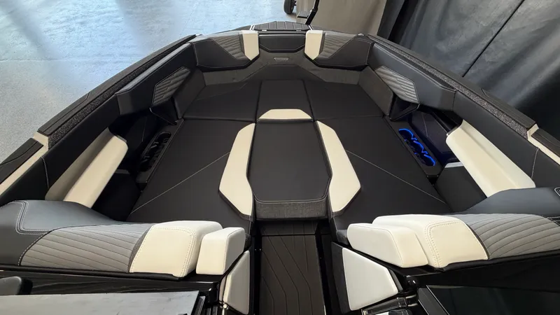 Slide: The Image of Mastercraft X24 2026 - 74