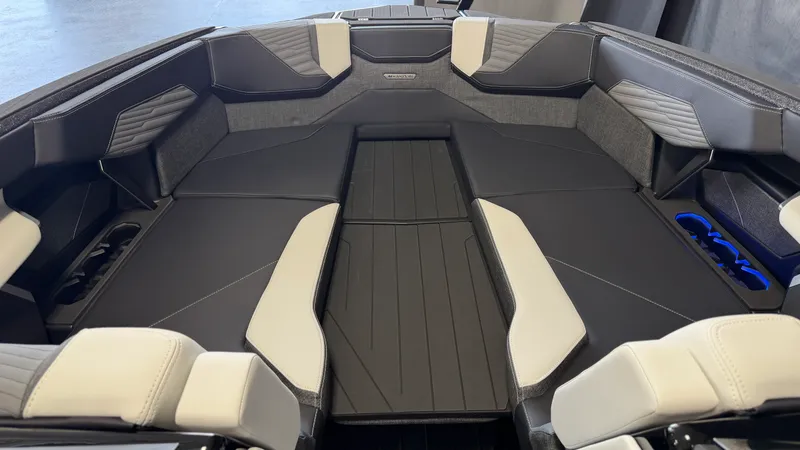 Slide: The Image of Mastercraft X24 2026 - 86