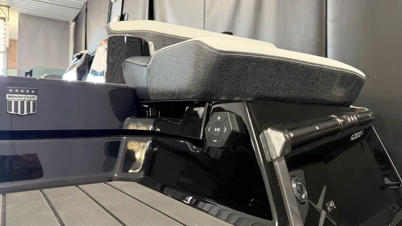 Slide: The Image of Mastercraft X24 2026 - 16