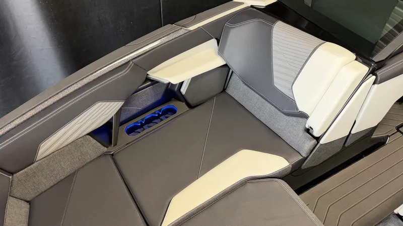 Slide: The Image of Mastercraft X24 2026 - 78