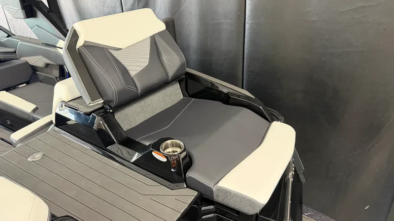 Slide: The Image of Mastercraft X24 2026 - 20