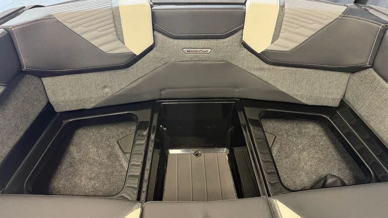 Slide: The Image of Mastercraft X24 2026 - 83