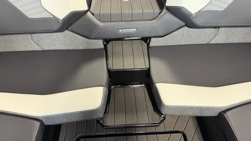 Slide: The Image of Mastercraft X24 2026 - 41
