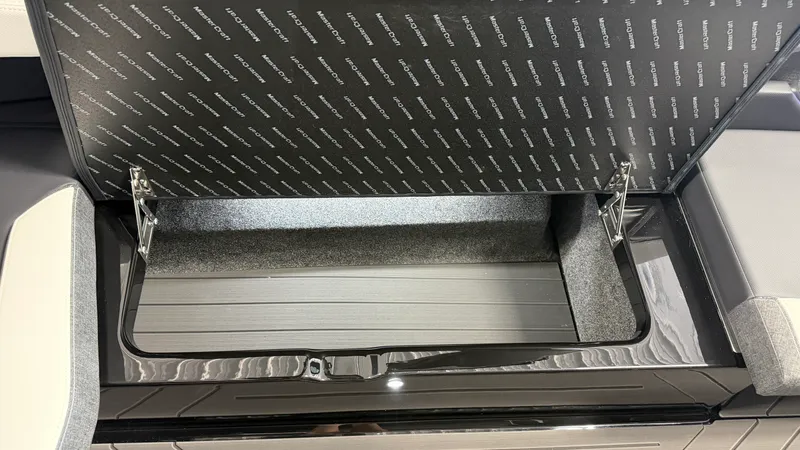 Slide: The Image of Mastercraft X24 2026 - 45