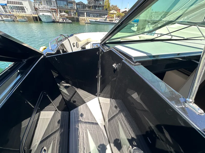 Slide: The Image of Cruisers 34 GLS OB 2023 - 16