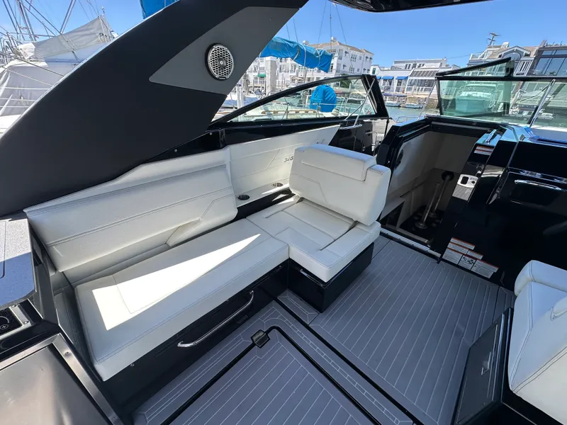 Slide: The Image of Cruisers 34 GLS OB 2023 - 32