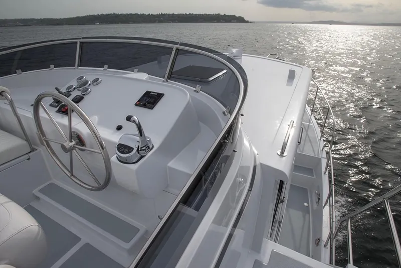 Slide: The Image of Flybridge Helm - 19