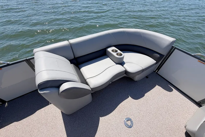 Slide: The Image of Veranda VR20L 2019 - 21