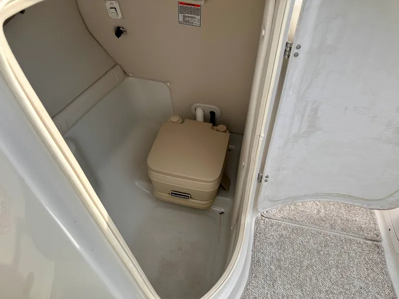 Slide: The Image of Crownline Boats 270 BR 2005 - 23