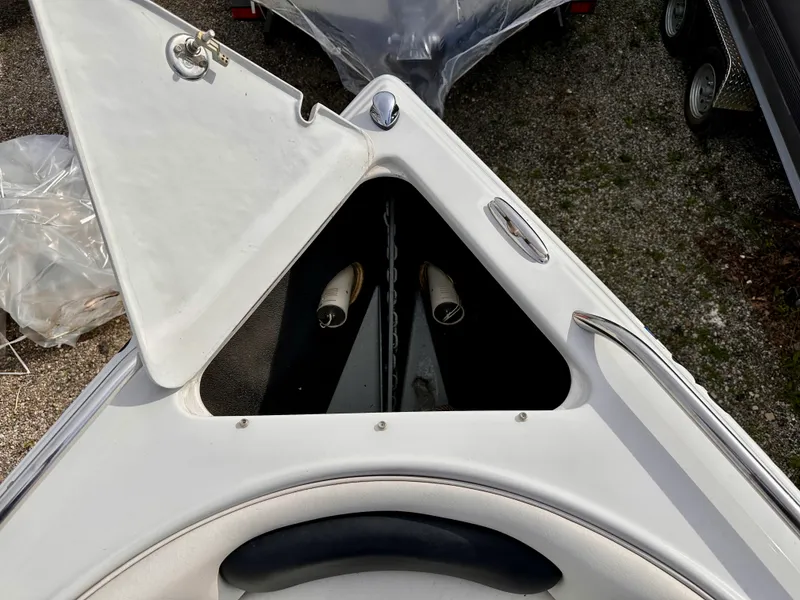 Slide: The Image of Crownline Boats 270 BR 2005 - 33