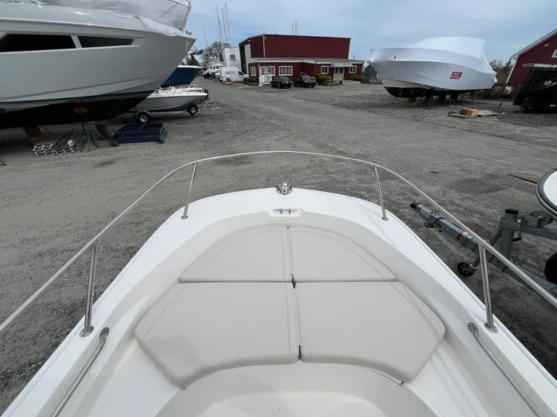 Slide: The Image of Boston Whaler 170 Montauk 2026 - 10