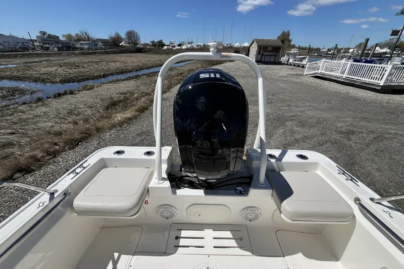 Slide: The Image of Boston Whaler 170 Montauk 2026 - 3
