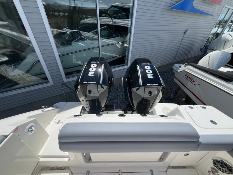 Slide: The Image of Boston Whaler 280 Outrage 2026 - 2