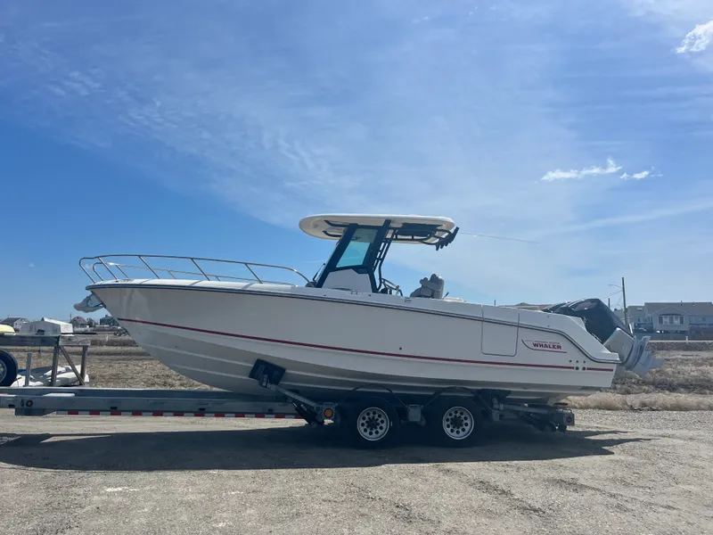 Slide: The Image of Boston Whaler 280 Outrage 2026 - 31