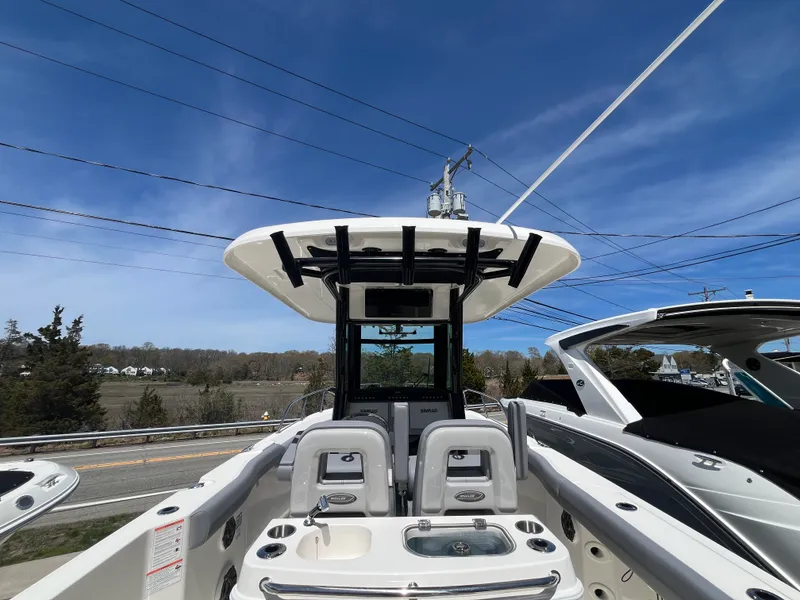 Slide: The Image of Boston Whaler 280 Outrage 2026 - 7