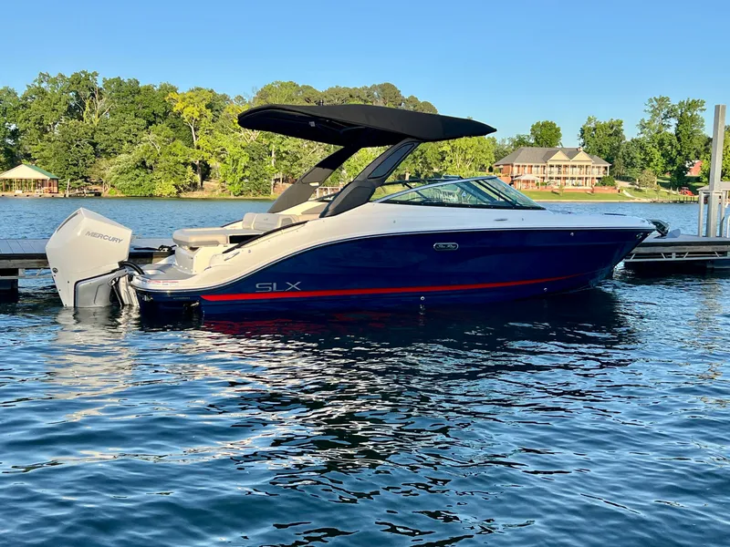 Slide: The Image of Sea Ray SLX 260 Outboard 2024 - 5