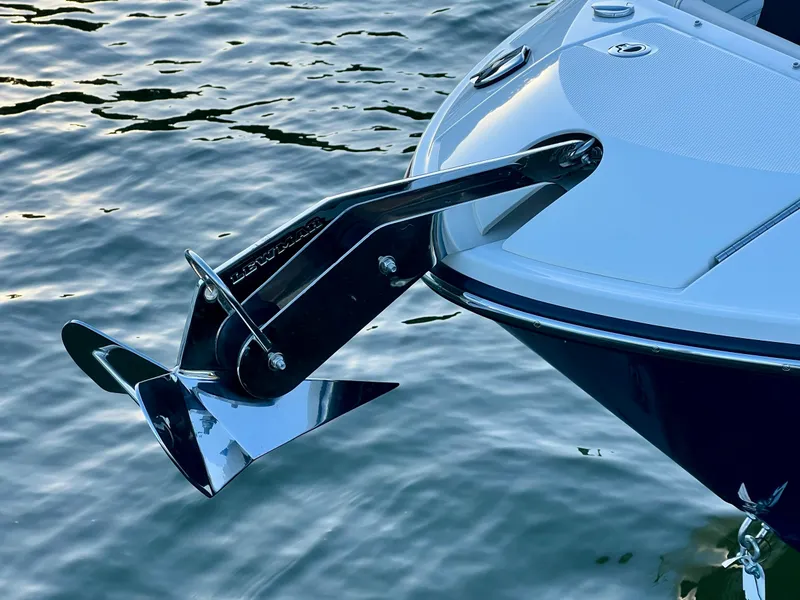 Slide: The Image of Sea Ray SLX 260 Outboard 2024 - 11