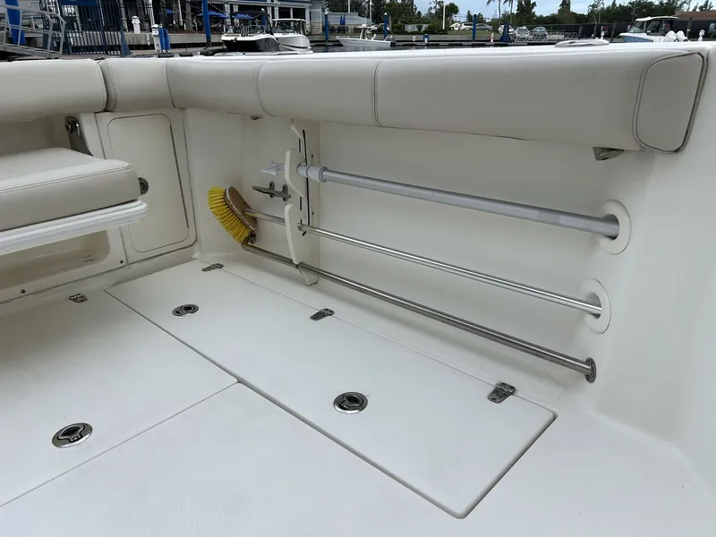Slide: The Image of Boston Whaler 285 CONQUEST 2019 - 13