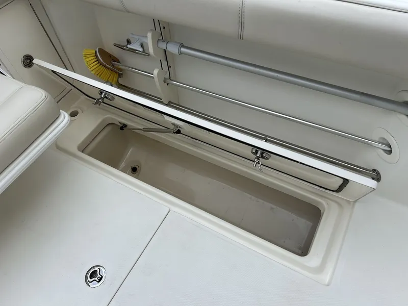 Slide: The Image of Boston Whaler 285 CONQUEST 2019 - 15