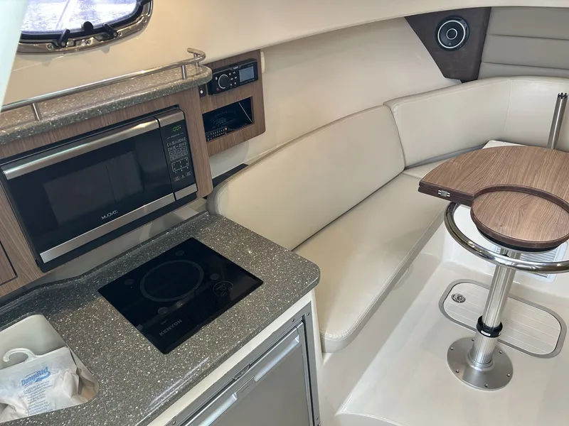 Slide: The Image of Boston Whaler 285 CONQUEST 2019 - 26